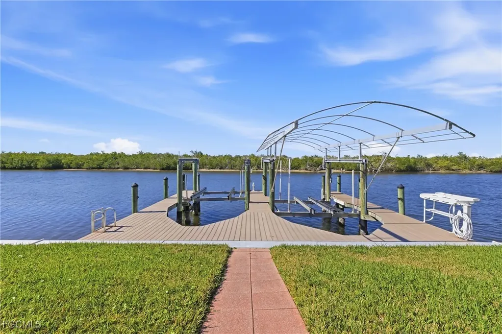 1204 NW 43rd Avenue Cape Coral FL 33993