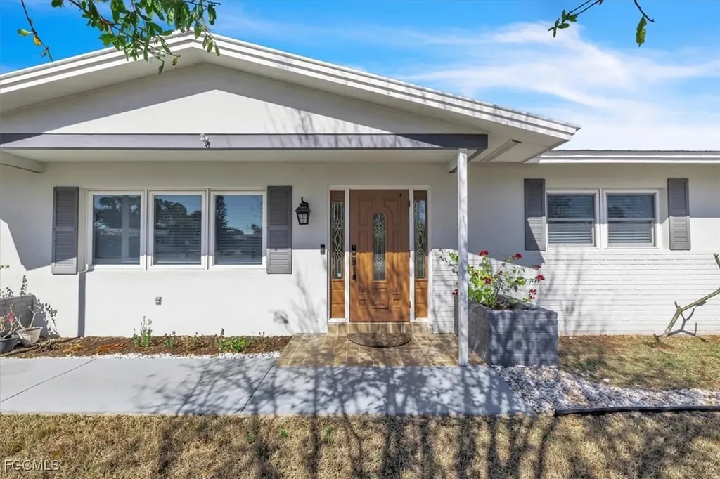 323 Hollywood Street Lehigh Acres FL 33936