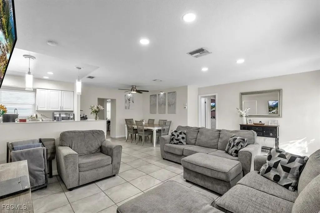 323 Hollywood Street Lehigh Acres FL 33936