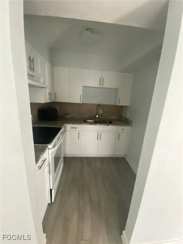 1830 Maravilla Avenue Fort Myers FL 33901