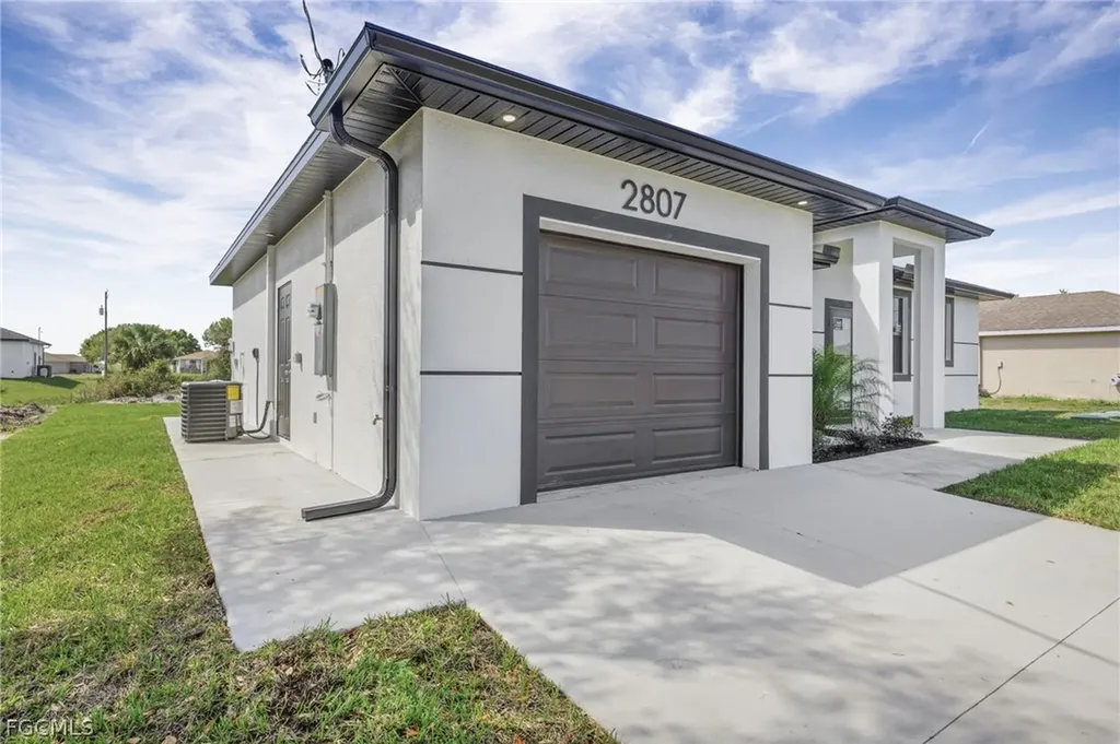 2807 74th Street W Lehigh Acres FL 33971