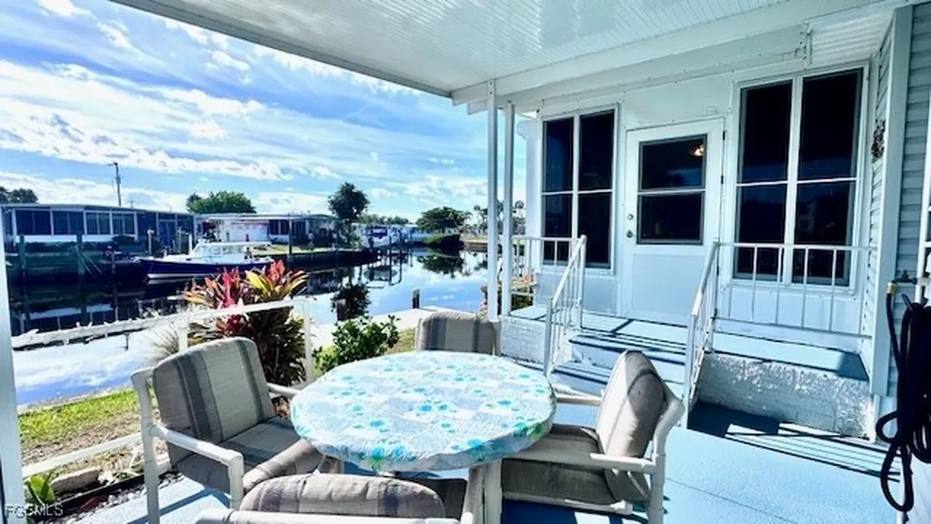 14667 Paul Revere Loop North Fort Myers FL 33917