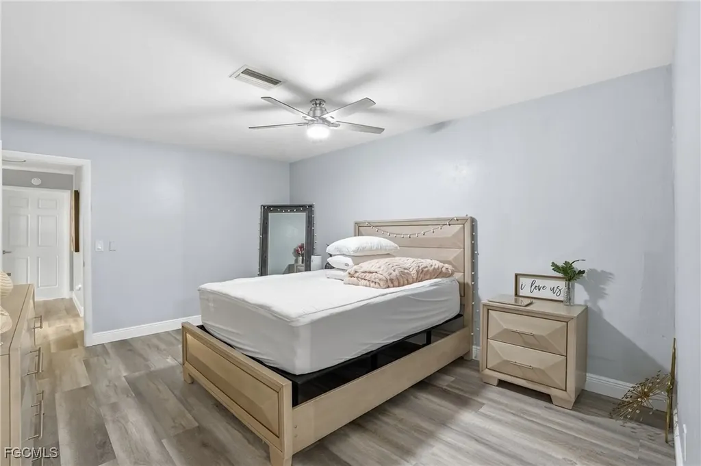 703 SE 7th Street Cape Coral FL 33990