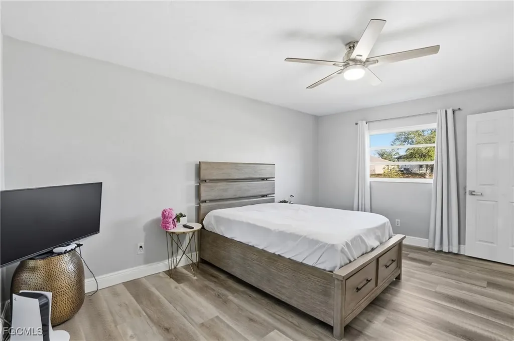 703 SE 7th Street Cape Coral FL 33990