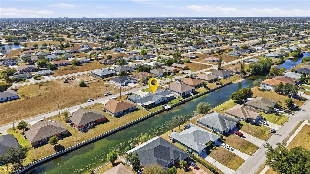 703 SE 7th Street Cape Coral FL 33990