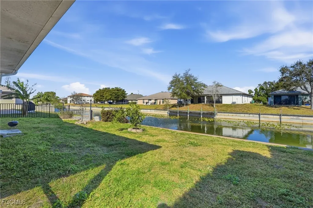 703 SE 7th Street Cape Coral FL 33990