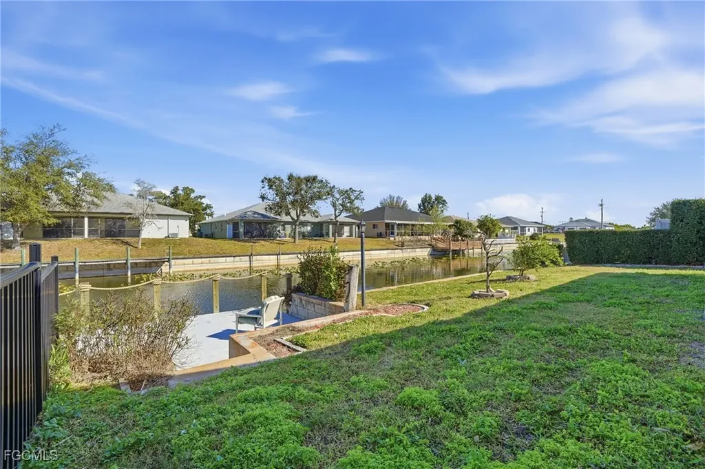 703 SE 7th Street Cape Coral FL 33990