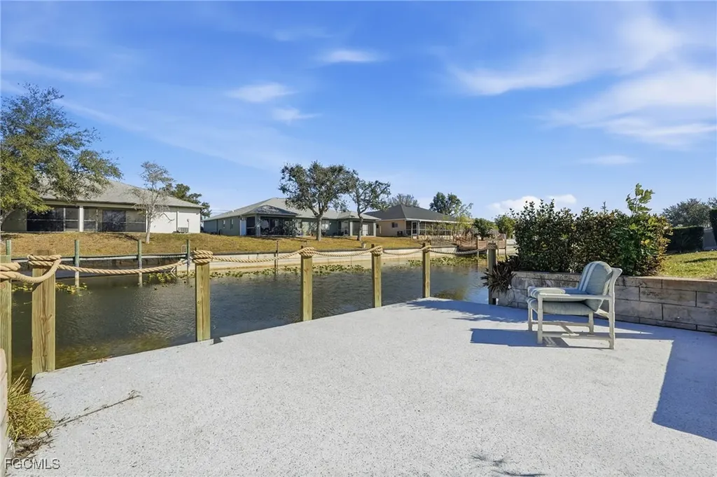 703 SE 7th Street Cape Coral FL 33990