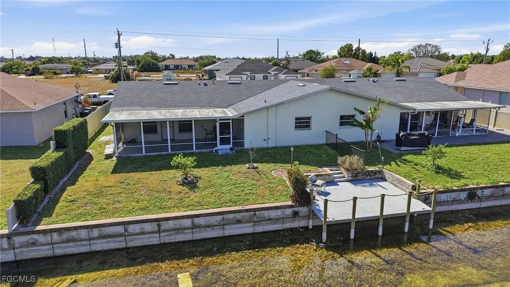 703 SE 7th Street Cape Coral FL 33990