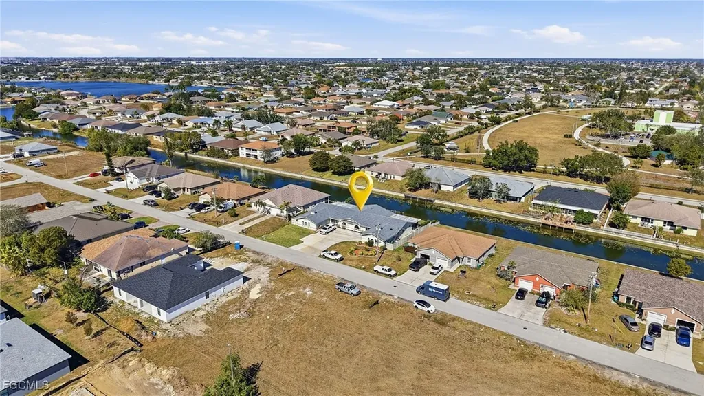 703 SE 7th Street Cape Coral FL 33990
