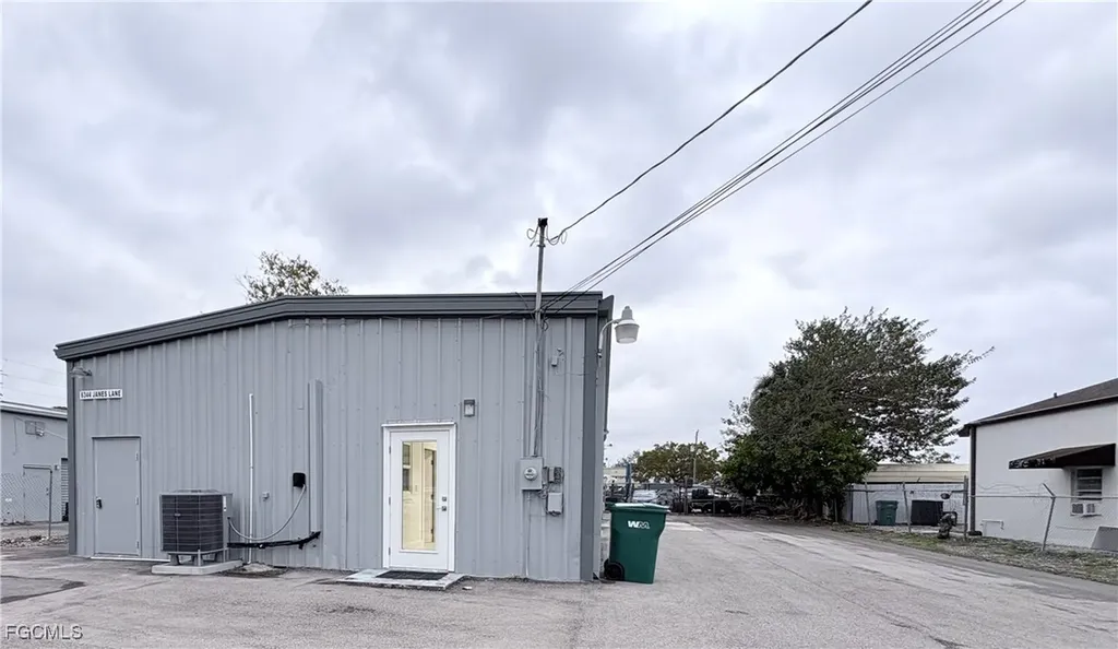 6344 Janes Lane Naples FL 34109