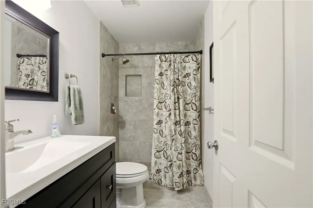 7692 Myrsine Circle Bokeelia FL 33922