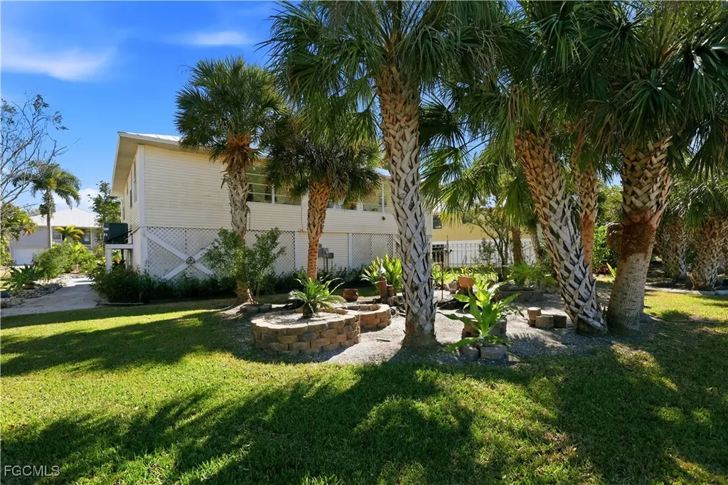 7692 Myrsine Circle Bokeelia FL 33922