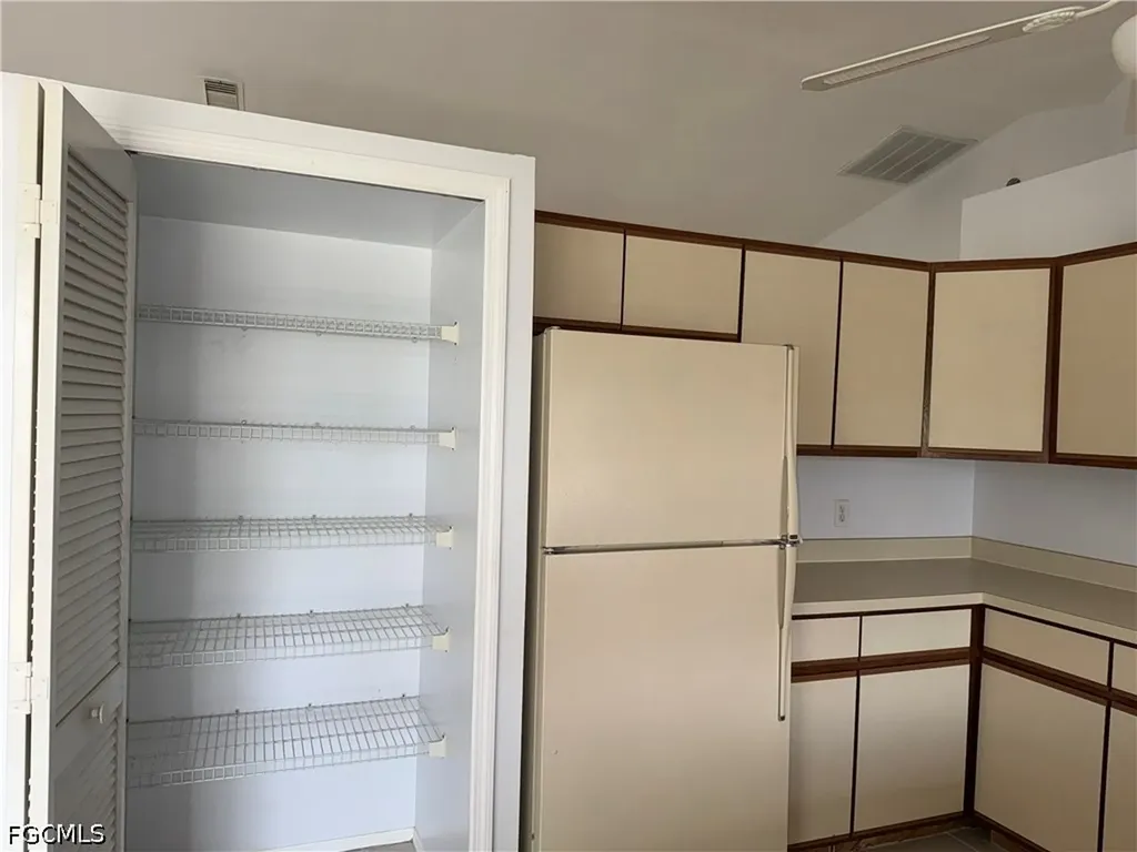 1040 SE 4th Street Cape Coral FL 33990