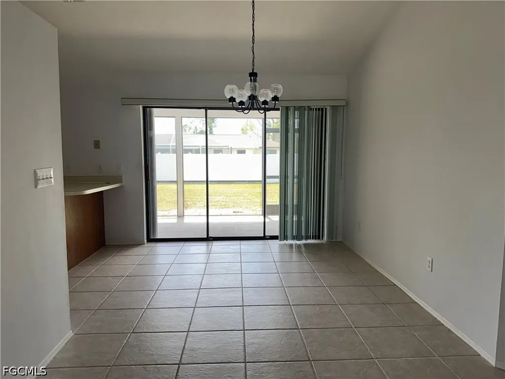 1040 SE 4th Street Cape Coral FL 33990