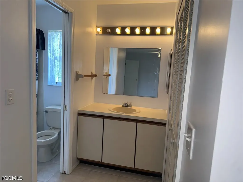 1040 SE 4th Street Cape Coral FL 33990