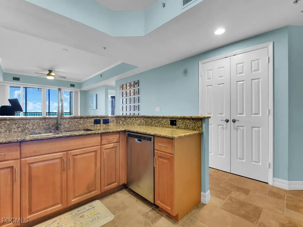2797 1st Street Fort Myers FL 33916