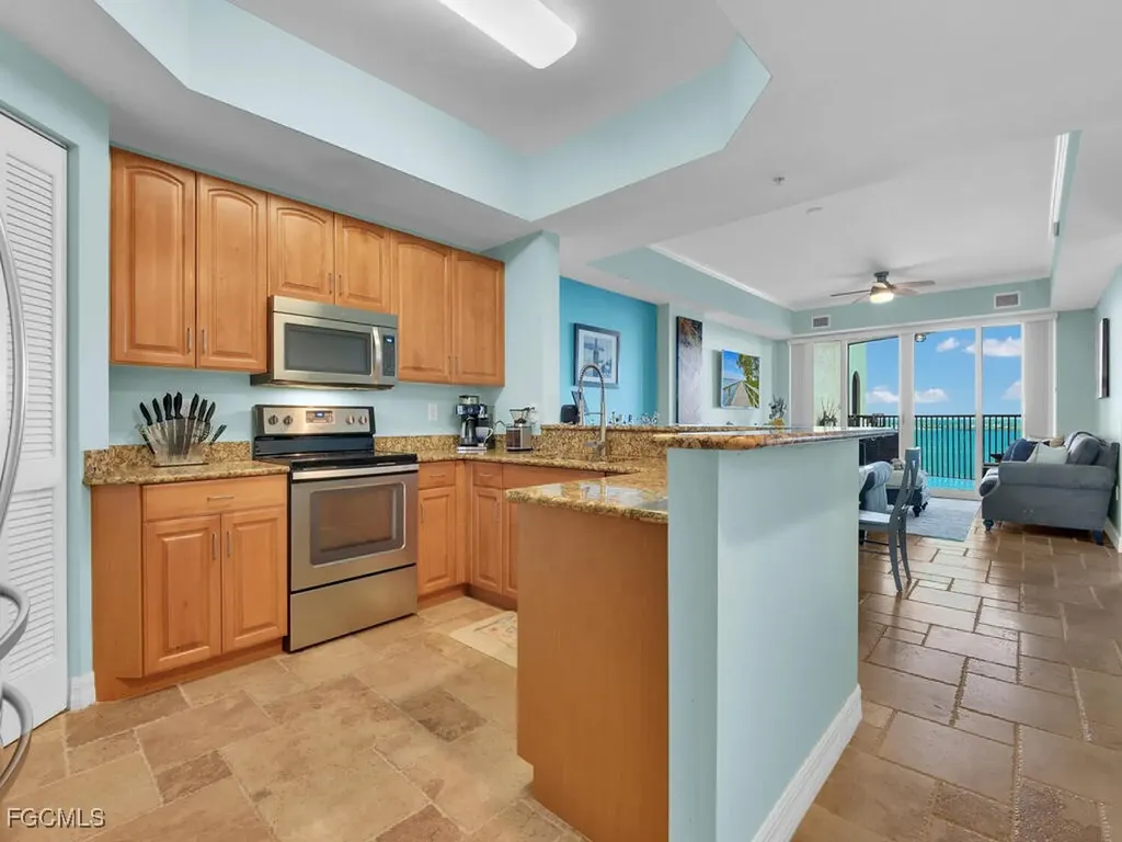 2797 1st Street Fort Myers FL 33916