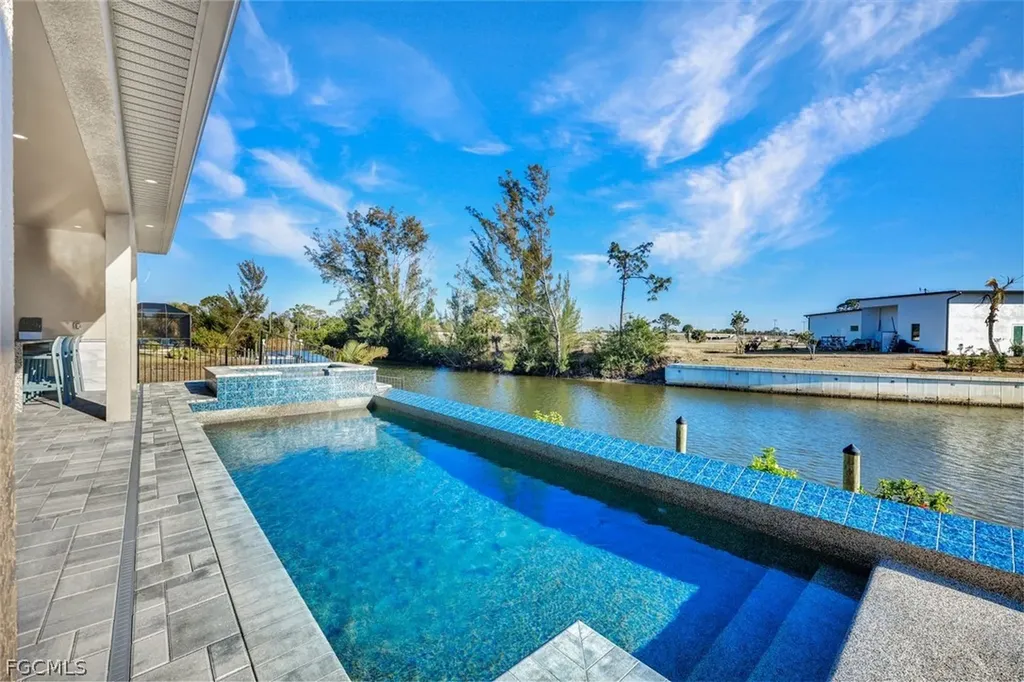 3220 NW 21st Street Cape Coral FL 33993