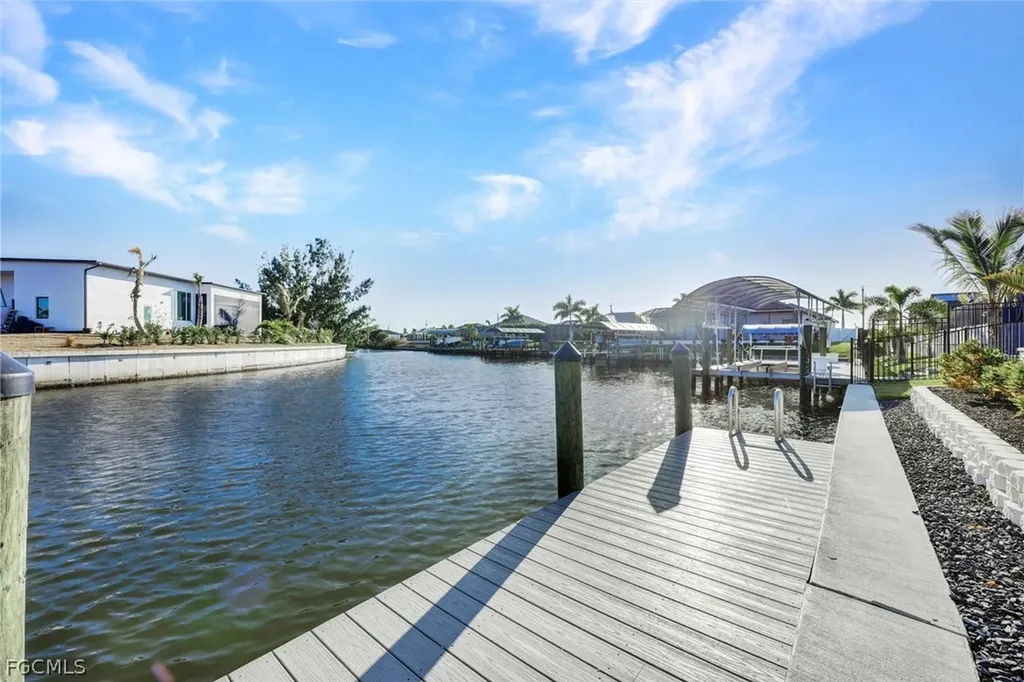 3220 NW 21st Street Cape Coral FL 33993