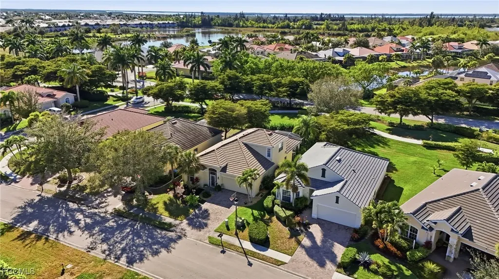 2452 Blackburn Circle Cape Coral FL 33991