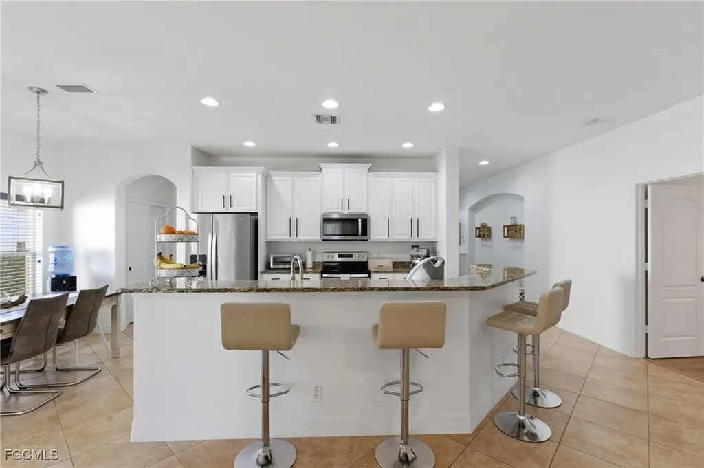 2452 Blackburn Circle Cape Coral FL 33991