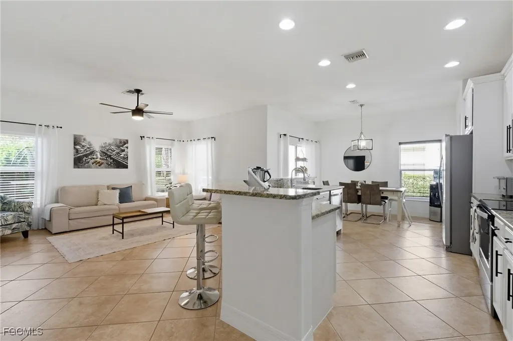 2452 Blackburn Circle Cape Coral FL 33991