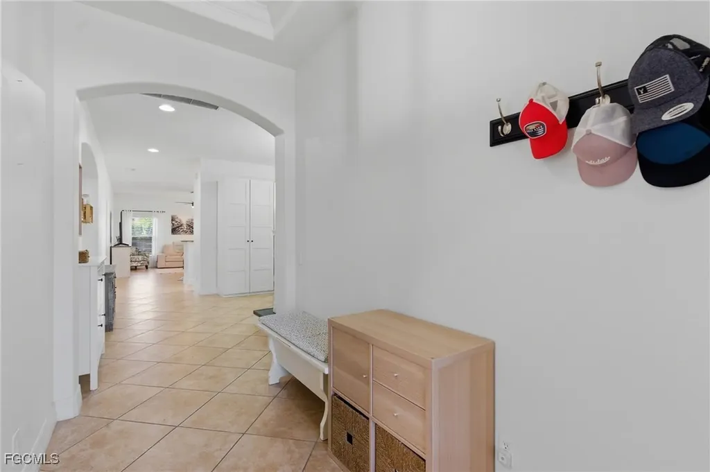 2452 Blackburn Circle Cape Coral FL 33991