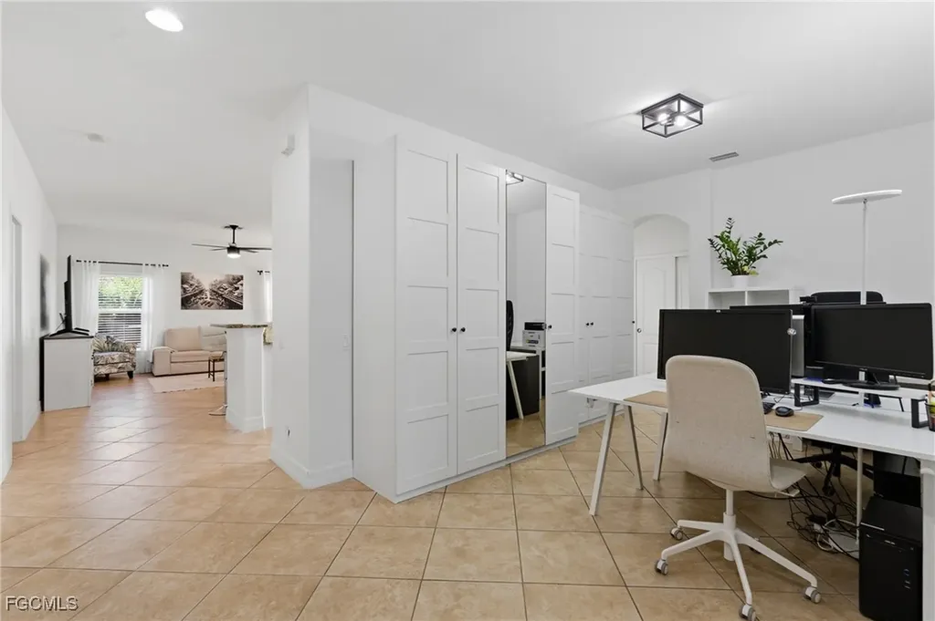 2452 Blackburn Circle Cape Coral FL 33991