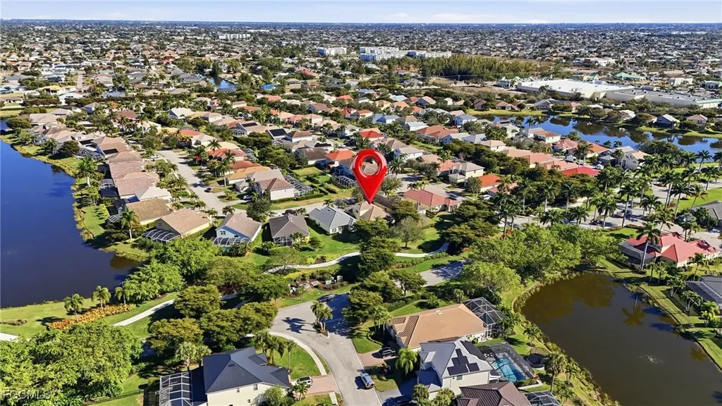2452 Blackburn Circle Cape Coral FL 33991