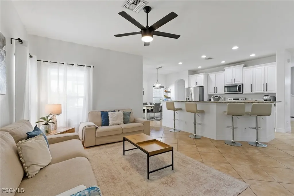 2452 Blackburn Circle Cape Coral FL 33991