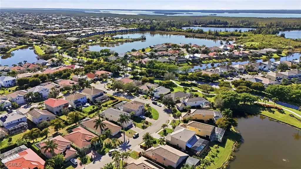 2452 Blackburn Circle Cape Coral FL 33991