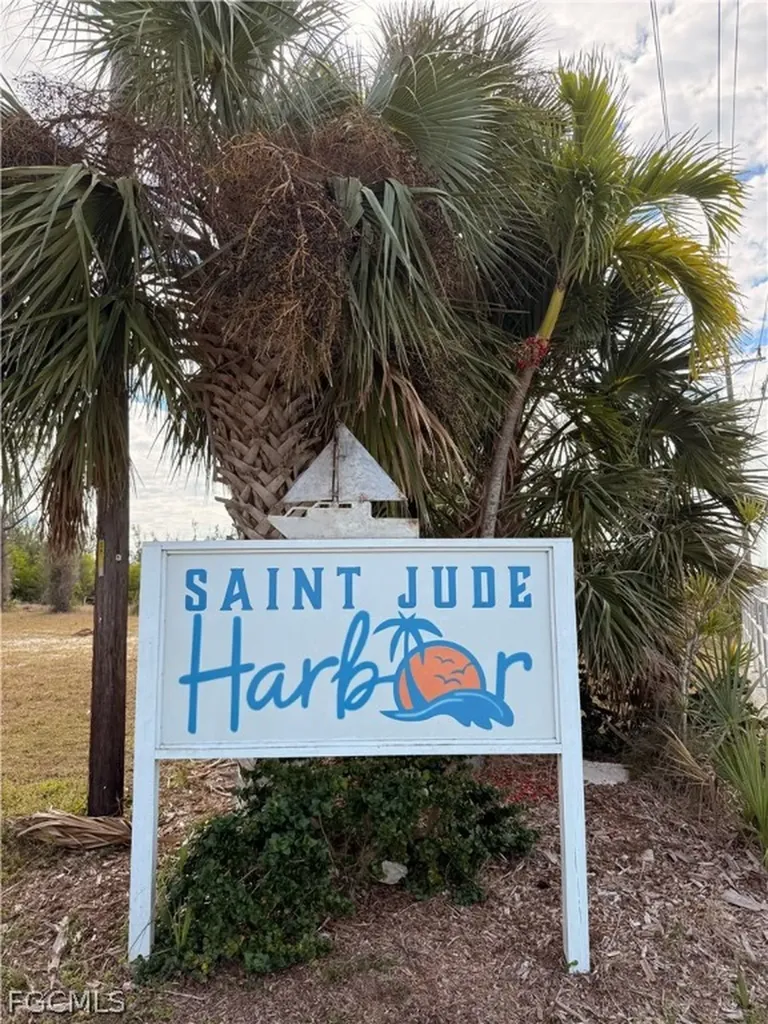 3099 Cussell Drive St. James City FL 33956