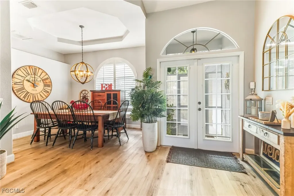 1023 SE 4th Street Cape Coral FL 33990