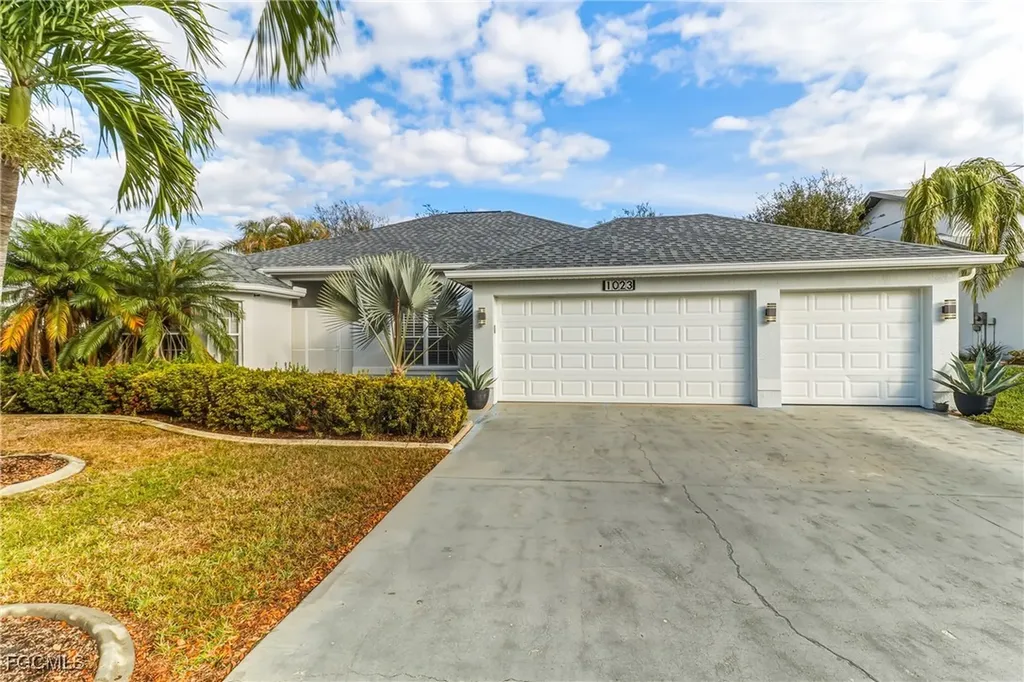 1023 SE 4th Street Cape Coral FL 33990