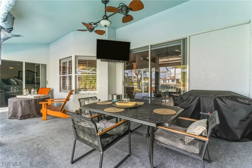 1023 SE 4th Street Cape Coral FL 33990