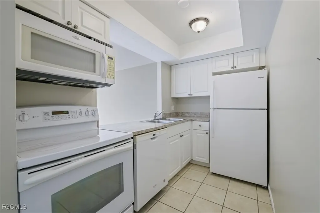 3311/3313 Skyline Boulevard Cape Coral FL 33914