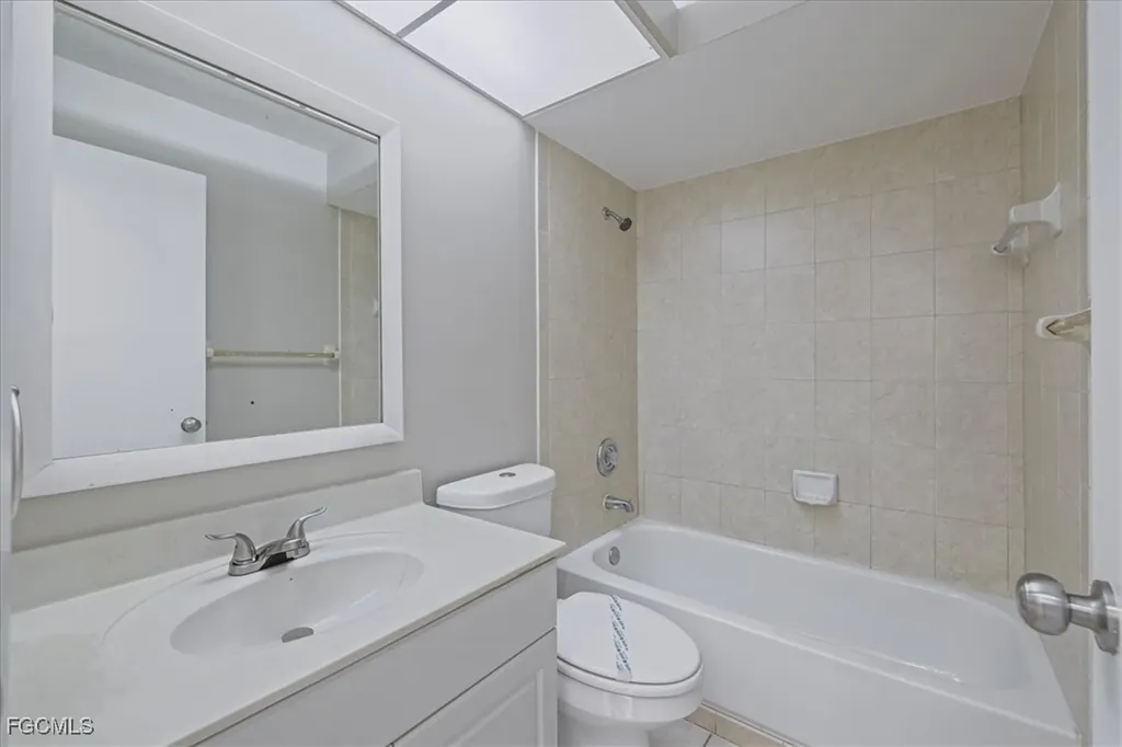 3311/3313 Skyline Boulevard Cape Coral FL 33914