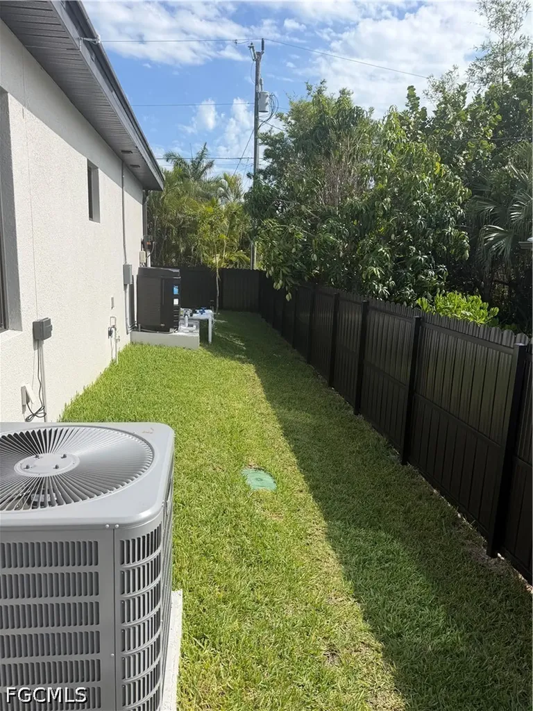 1824 SW 49th Terrace Cape Coral FL 33914