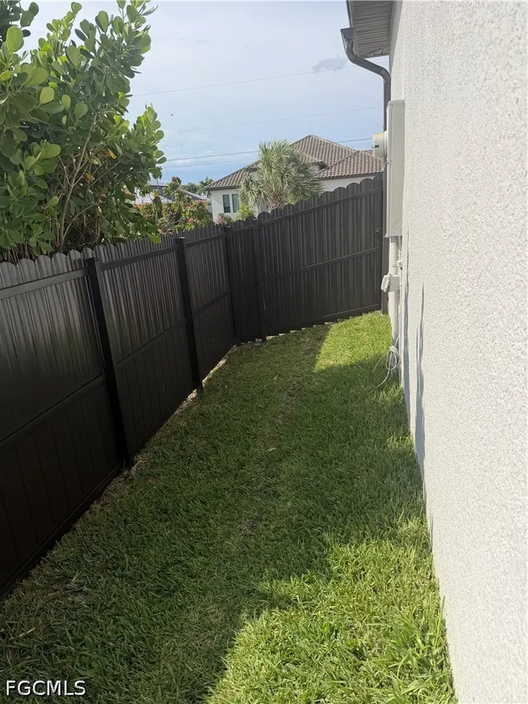 1824 SW 49th Terrace Cape Coral FL 33914