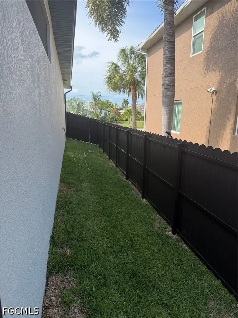 1824 SW 49th Terrace Cape Coral FL 33914
