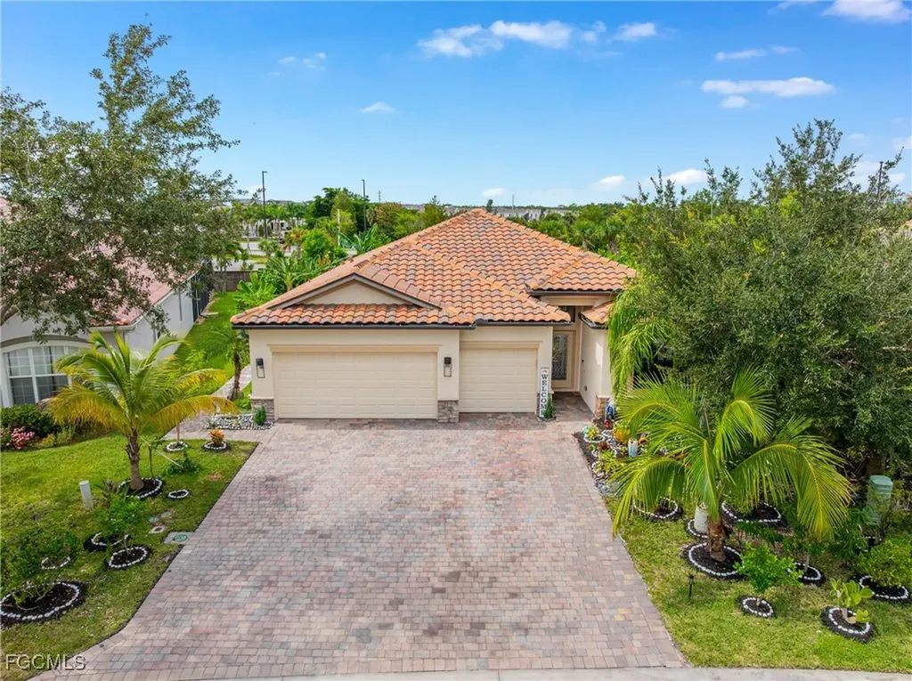 2792 Via Piazza Loop Fort Myers FL 33905