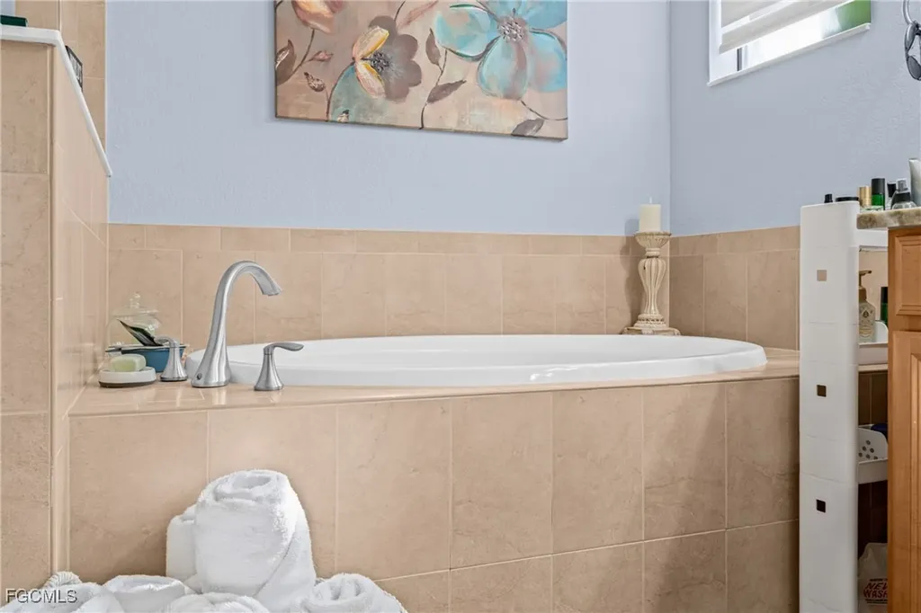 2792 Via Piazza Loop Fort Myers FL 33905