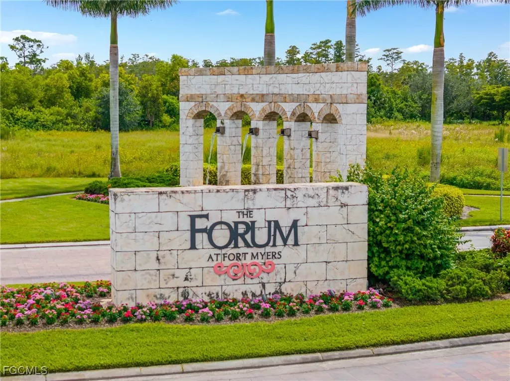 2792 Via Piazza Loop Fort Myers FL 33905