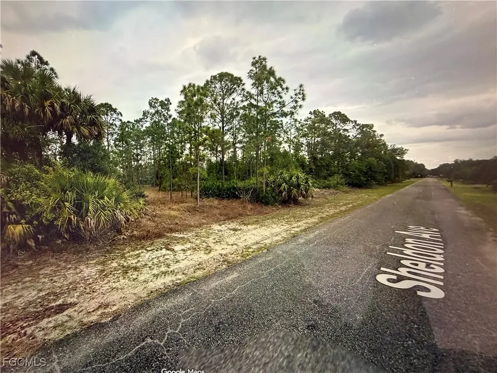 1413 Sheldon Avenue Lehigh Acres FL 33972