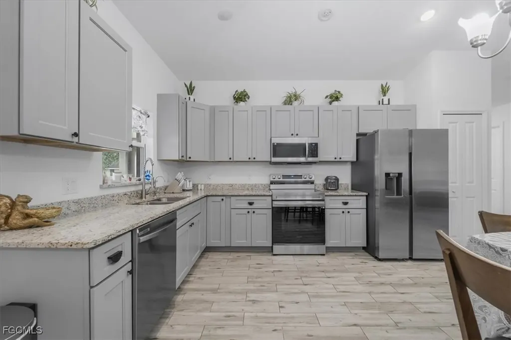 2001 E 14th Street Lehigh Acres FL 33972