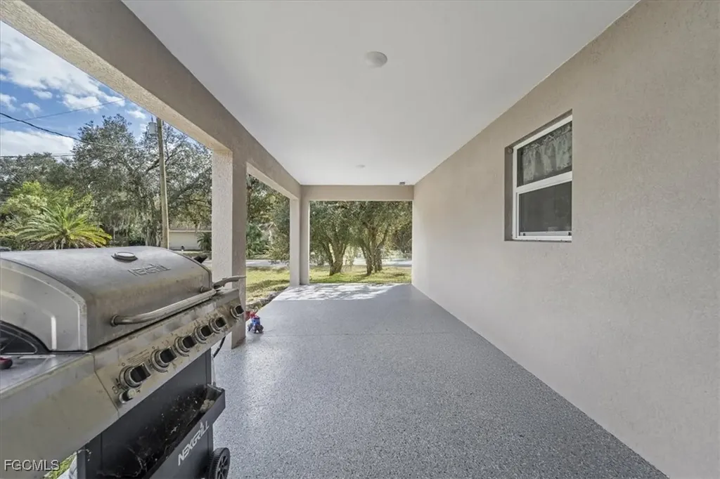 2001 E 14th Street Lehigh Acres FL 33972