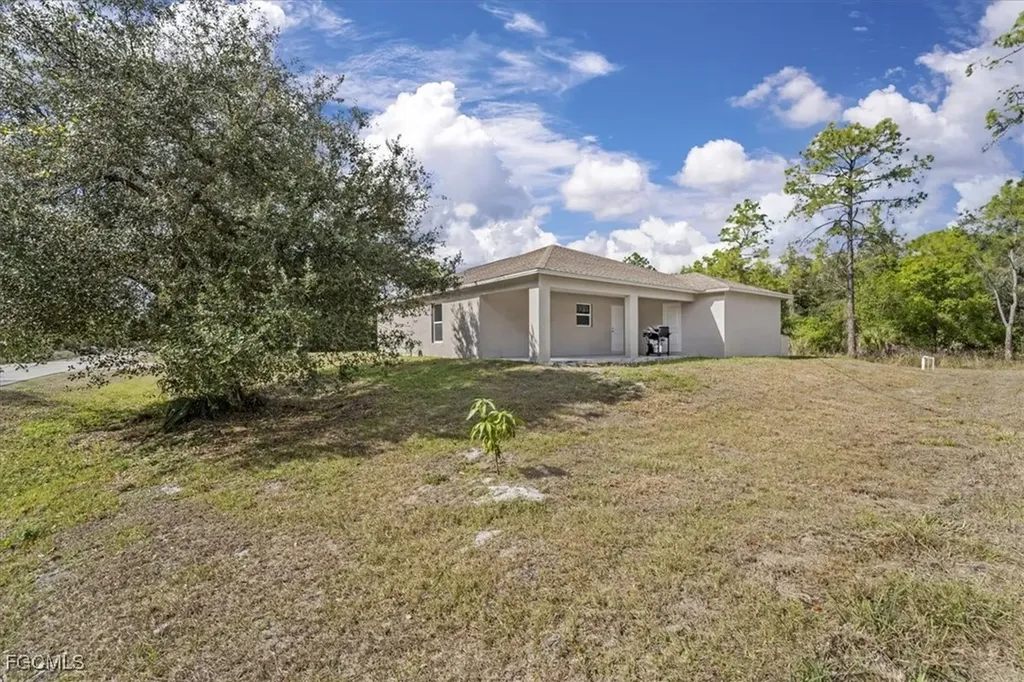 2001 E 14th Street Lehigh Acres FL 33972