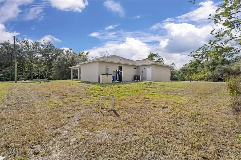 2001 E 14th Street Lehigh Acres FL 33972