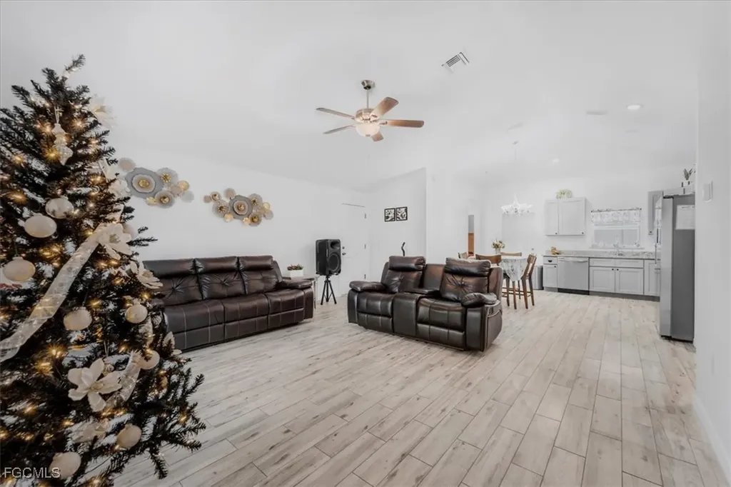 2001 E 14th Street Lehigh Acres FL 33972